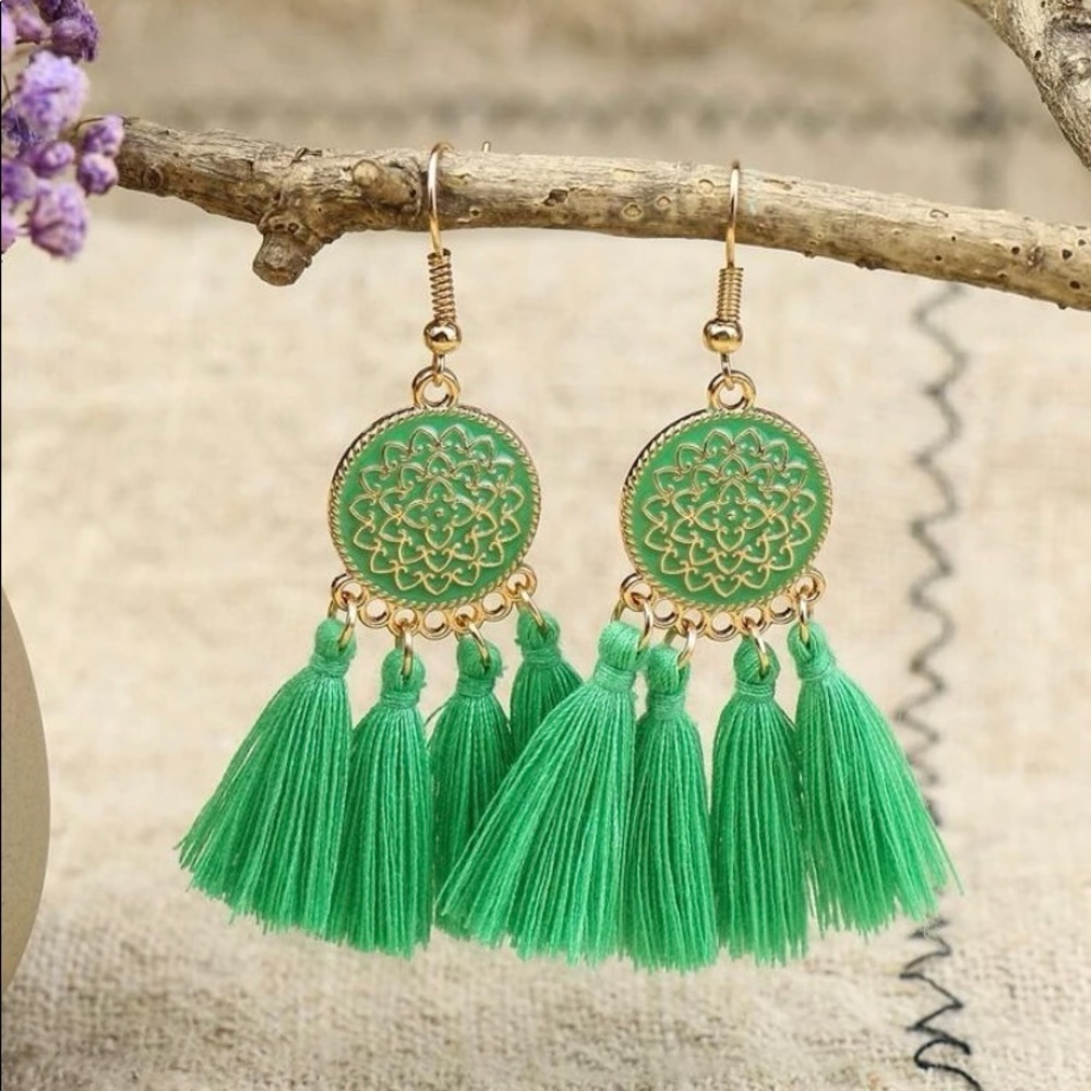 🆓🆓🆓FREE 🆓🆓🆓FREE WITH PURCHASE Tassel Earrings